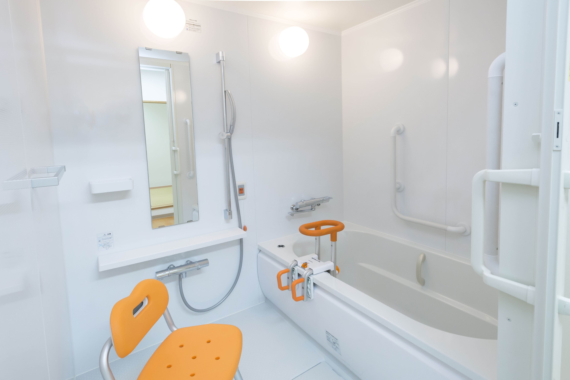 Barrier-Free Showers